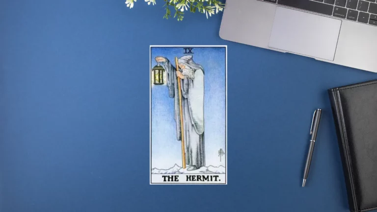塔羅牌意解析｜9.The Hermit 隱者