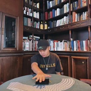 駐站老師：小杜老師 | 線上塔羅牌占卜